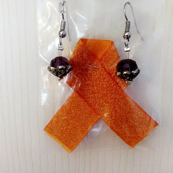 Handmade earings w/ms ribbon - Picture 3 of 3